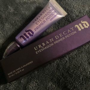 Urban Decay Eyeshadow Primer Potion